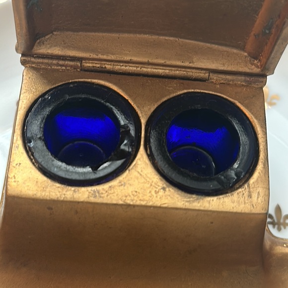 Antique Ink Well with Pen Holder by Jennings Bros. w/Cobalt Blue Glass - Picture 6 of 6
